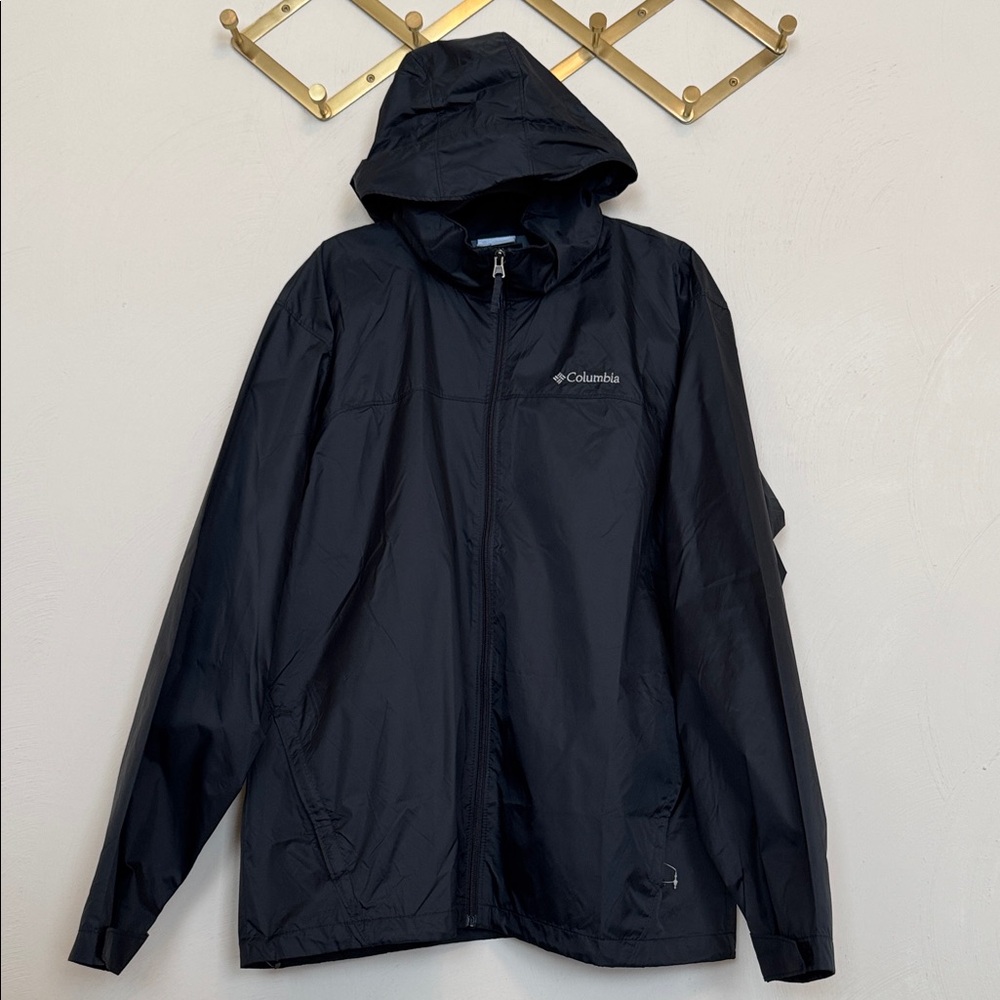 Columbia Men's Lightweight Packable Hooded Raincoat